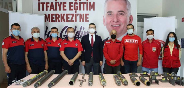 BÜYÜKŞEHİR’DEN AKUT’A MALZEME DESTEĞİ