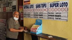 TALİHSİZ TALİHLİ! PARALARI FARELER YEDİ ŞİMDİ AMELELİK YAPIYOR