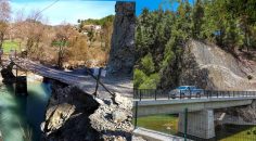 BÜYÜKŞEHİR ASIRLIK KÖPRÜ ÇİLESİNE SON VERDİ