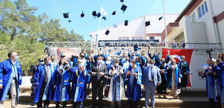 TAVAS VE ÇİVRİL’DE MEZUNİYET COŞKUSU