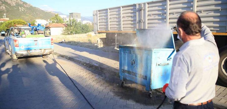 PAMUKKALE’DE KARASİNEKLE MÜCADELE