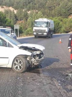 ŞAHİN TEPESİ’NDE KAZA: 5 YARALI