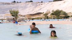 BAYRAM TATİLİNİN GÖZDESİ PAMUKKALE OLDU