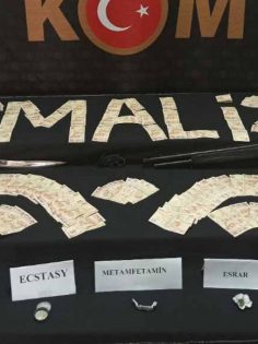 SAHTE PARAYLA ALIŞVERİŞ YAPAN 10 KİŞİ YAKALANDI