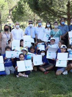 PAÜ ÇOCUK ÜNİVERSİTESİ’NDE ÖĞRENCİLERE SERTİFİKALARI VERİLDİ