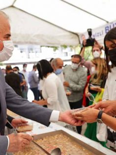BÜYÜKŞEHİR’DEN GELENEKSEL AŞURE HAYRI
