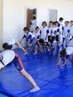 PAMUKKALE’DE YAZ SPOR KURSLARI BÜYÜK İLGİ GÖRÜYOR