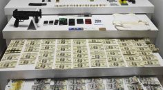 KAÇAKÇILAR BALİSTİK YELEK İLE YAKALANDI