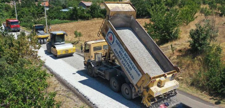 ÇAMELİ’DE 10 MAHALLEYE 30 KİLOMETRE ASFALT