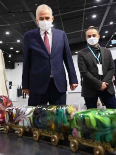 CAM GİYSİLER NEFES KESECEK