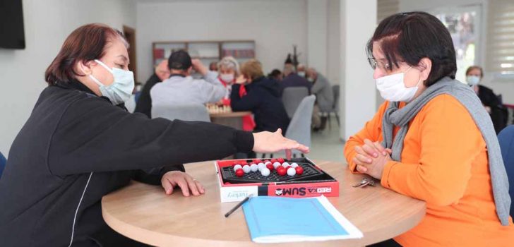 1200 EVLER AKTİF YAŞ ALMA MERKEZİ’NE YOĞUN İLGİ