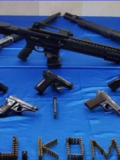 BEKİLLİ’DE SİLAHLARLA YAKALANDI