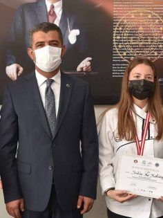 MESLEK LİSELERİ BAŞARILARINA BAŞARI KATIYOR