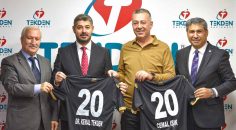 DENİZLİSPOR’A TEKDEN DE SPONSOR OLDU