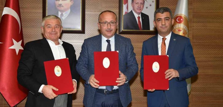 HAYIRSEVER İŞ İNSANINDAN EĞİTİME BÜYÜK DESTEK