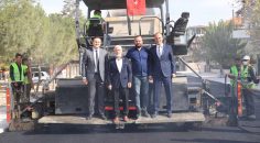 AKTEPE’NİN YOLLARINA ASFALT DÖKÜLÜYOR