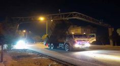 KAMYON DAMPERİ, PTS DİREĞİNE ÇARPTI