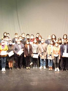 NRP EĞİTİMİNDE SERTİFİKALAR DAĞITILDI