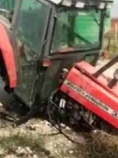 HEMZEMİN GEÇİTTE TRAKTÖRE TREN ÇARPTI