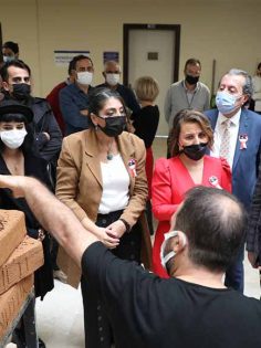 PAÜ’DE ÖĞRETMENLER GÜNÜ BİLİM VE SANATLA KUTLANDI