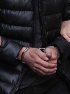 27 YIL CEZASI BULUNAN CİNAYET SANIĞI KİTAPLIKTA YAKALANDI