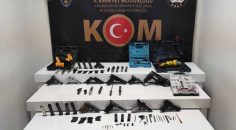 DENİZLİ’DE SİLAH KAÇAKÇILARI YAKALANDI