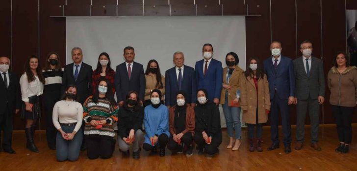 ÖĞRENCİLER ÖDÜLLENDİRİLDİ