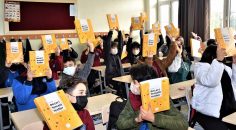 ÜCRETSİZ KAYNAK KİTAPLAR ÖĞRENCİLERE DAĞITILDI