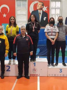 DENİZLİ’DE DART TURNUVASI DÜZENLENDİ