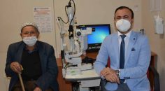 YAŞLI ADAMIN 20 YIL SONRA SOL GÖZÜ AÇILDI