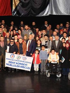 BÜYÜKŞEHİR GÖRME ENGELLİ BİREYLERE IŞIK OLUYOR