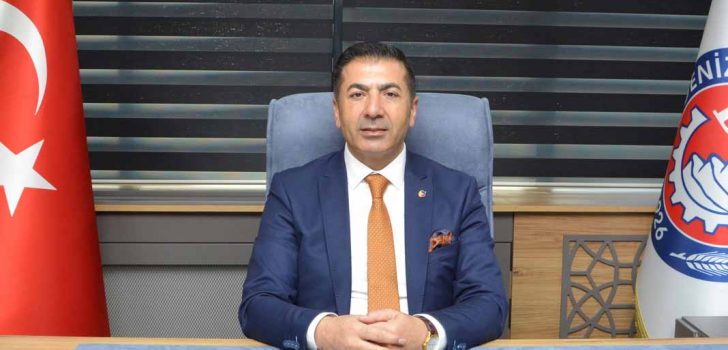 ÜNLÜ YAZAR DENİZLİ’DEN ÖVGÜYLE SÖZ ETTİ