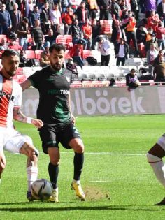 HOROZ 3 PUANDAN BAŞKA BİR ŞEY DÜŞÜNMÜYOR