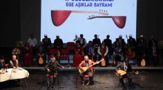 AŞIKLAR, DENİZLİLİLER İÇİN ÇALIP SÖYLEDİ