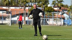 DENİZLİSPOR’DA BAKKAL’DAN ÇAĞRI VAR