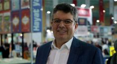 MİLYONLARI DERİNDEN ETKİLEYEN HİKAYELERİNİ ANLATACAK