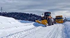 BÜYÜKŞEHİR’DEN 5 İLÇEDE KAR MESAİSİ