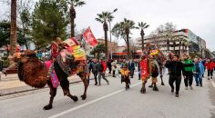 PEHLİVAN DEVELER GÖRÜCÜYE ÇIKTI