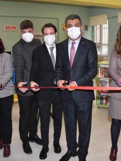 Z KÜTÜPHANESİ TÖRENLE AÇILDI