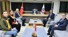 BAŞKAN ERDOĞAN GENÇLERİN YANINDA