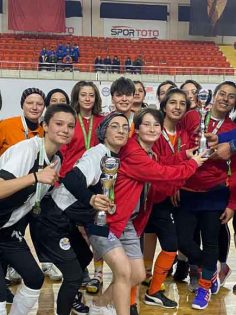 ACIPAYAM HOKEY TAKIMI ŞAMPİYON OLDU