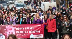 BAŞKAN DOĞAN KADINLAR GÜNÜ’NDE KADIN HAKLARI İÇİN YÜRÜDÜ