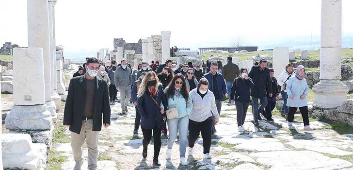 MERKEZEFENDİLİ ÖZEL BİREYLER LAODİKYA’YI GEZDİ