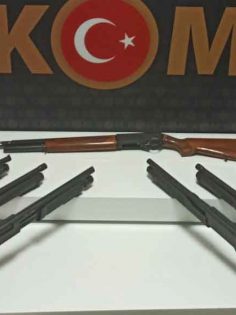 DENİZLİ’DE SİLAH KAÇAKÇISI YAKALANDI