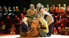 KAHRAMANLIK TÜRKÜLERİ, AĞITLAR VE ŞİİRLER SESLENDİRİLDİ