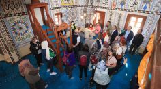 TARİHİ CAMİ ZİYARETÇİLERİNİ AĞIRLAMAYA BAŞLADI
