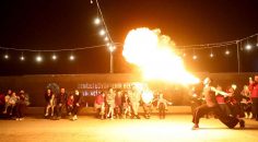 ATEŞ GÖSTERİLERİ NEFES KESTİ