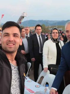 “VATANDAŞLARIN MUTLULUĞU BİZLERİ DE MUTLU EDİYOR”