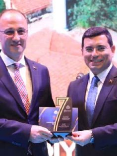 PAMUKKALE BELEDİYESİ’NİN PROJELERİ ÖDÜLE DOYMUYOR