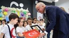 BAŞKAN ZOLAN, MİNİKLERLE BAYRAM SEVİNCİNİ PAYLAŞTI